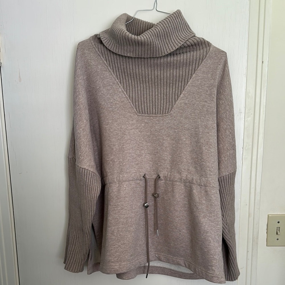 Varley Cozy Beige Turtleneck Sweater